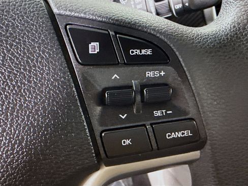 Used 2021 Hyundai Tucson SE image 15