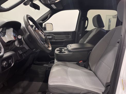 Used 2022 RAM 2500 Big Horn w/ Cold Weather Group image 24