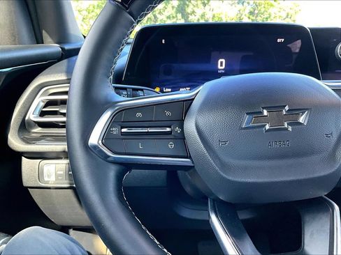 Used 2025 Chevrolet Traverse Z71 w/ Enhanced Driving Package AWD/4WD image 14