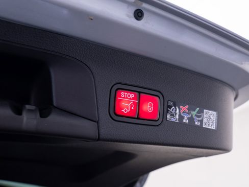 New 2026 Mercedes-Benz GLS 450 4MATIC image 38