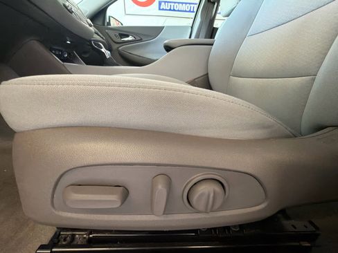 Used 2024 Chevrolet Malibu LT image 16