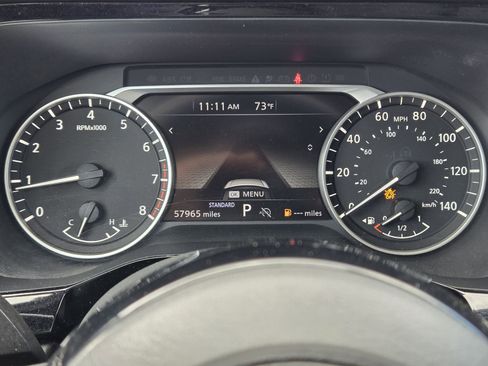 Used 2022 Nissan Pathfinder SV image 19