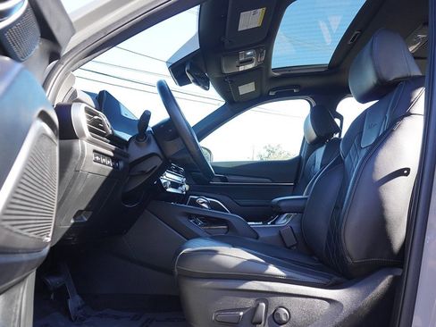 Used 2024 Kia Telluride EX X-Line image 35