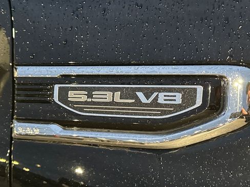 Used 2025 GMC Sierra 1500 SLT image 13