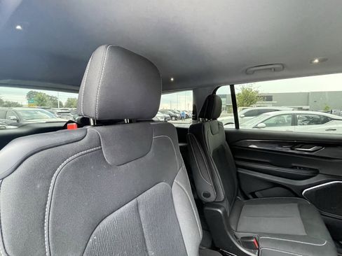 Used 2021 Jeep Grand Cherokee L Laredo w/ Luxury Tech Group I image 27
