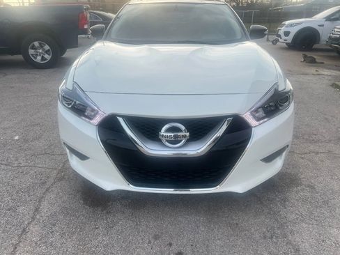 Used 2017 Nissan Maxima 3.5 SL FWD image 2