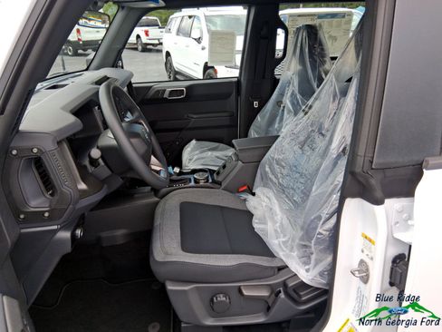 New 2025 Ford Bronco 4-Door image 10