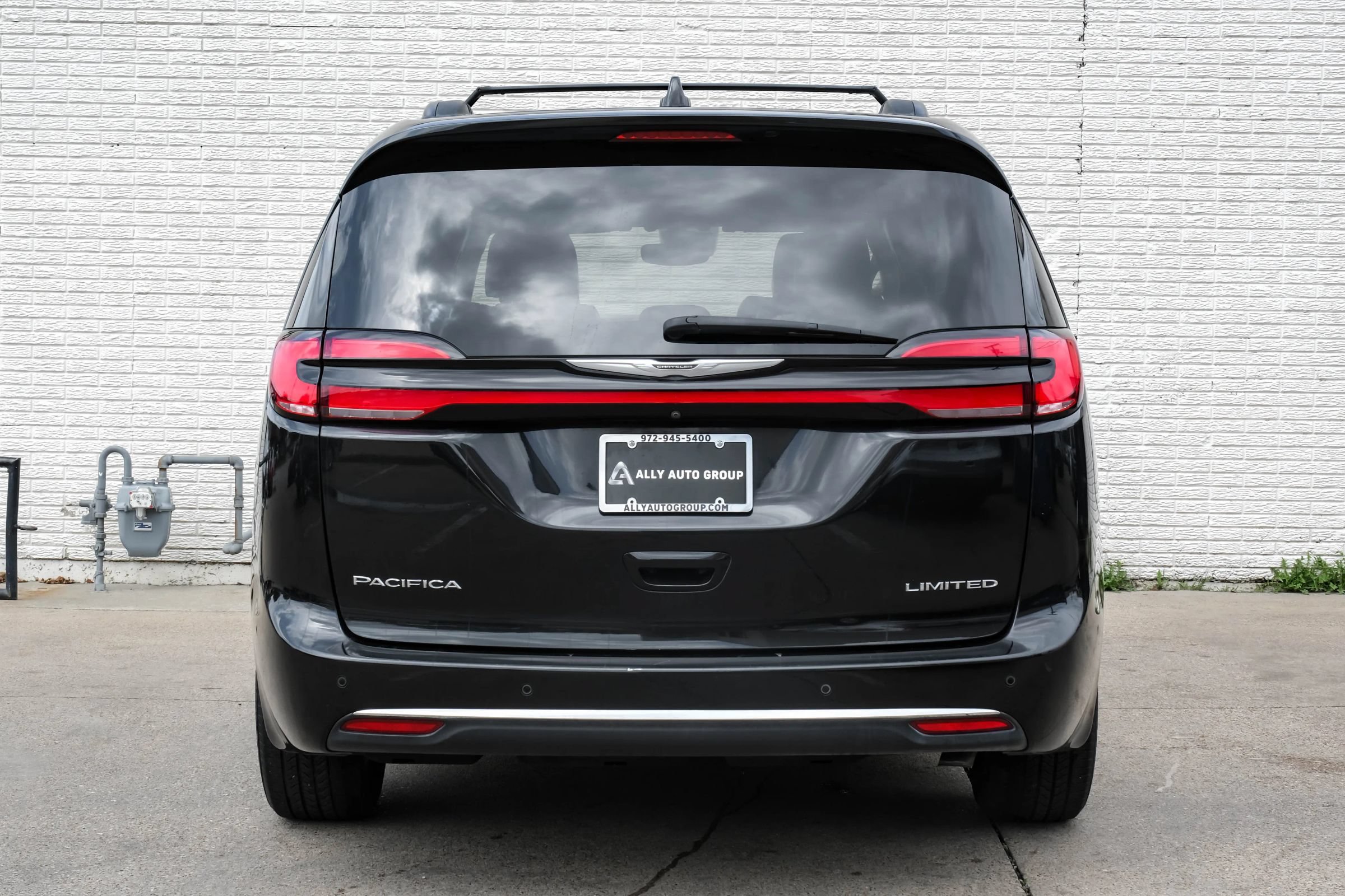 Used 2022 Chrysler Pacifica Limited FWD image 8