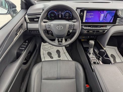 Used 2025 Toyota Camry LE image 20