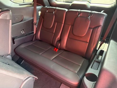 Used 2025 Ford Explorer ST-Line w/ ST-Line Street Pack AWD/4WD image 28