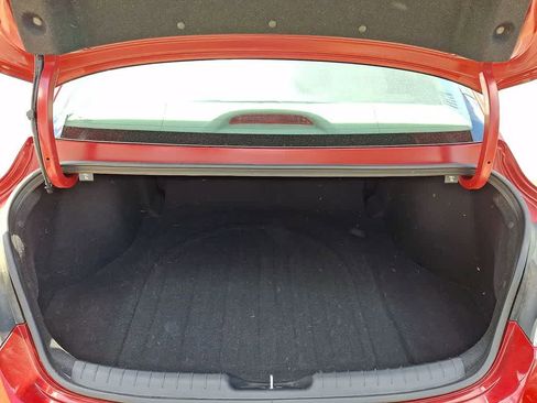 Used 2024 Hyundai Elantra SEL FWD image 29