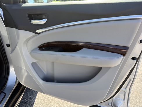 Used 2020 Acura MDX SH-AWD image 29