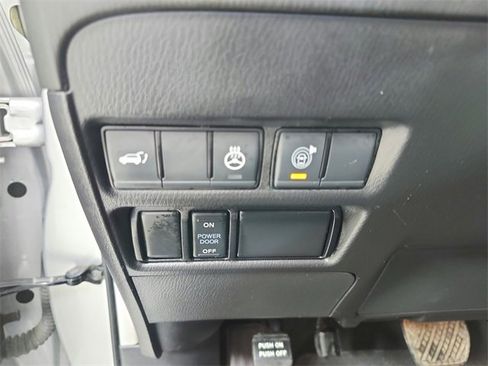 Used 2024 Nissan Armada SL image 27