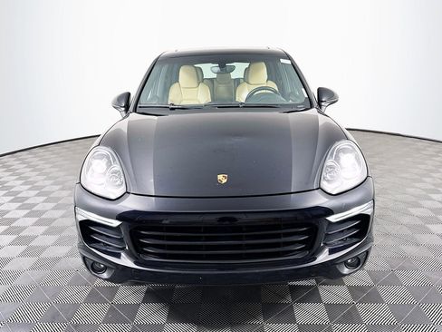 Used 2016 Porsche Cayenne w/ Premium Package image 2