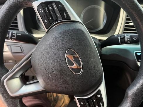 Used 2018 Hyundai Sonata SE FWD image 12