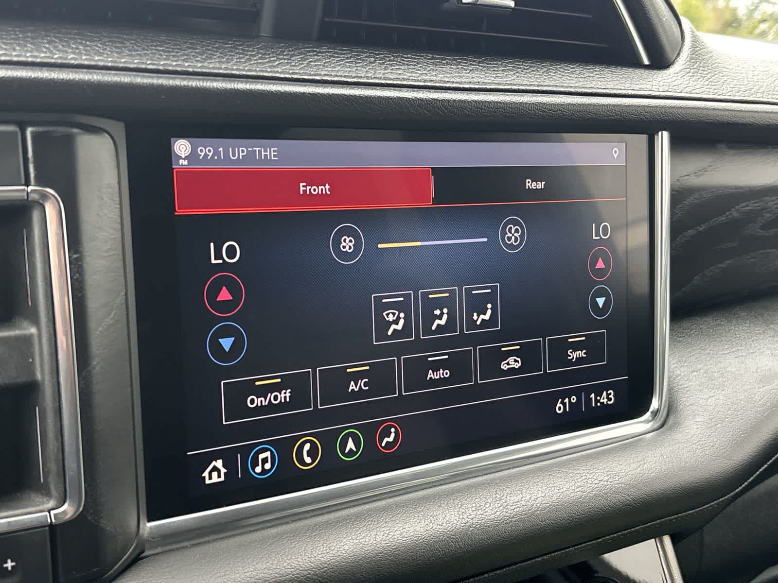 Used 2021 GMC Yukon Denali w/ Denali Premium Package AWD/4WD image 17
