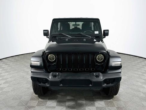 Used 2019 Jeep Wrangler Unlimited Sport S AWD/4WD image 2