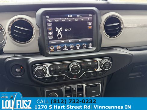 Used 2022 Jeep Gladiator Overland AWD/4WD image 24