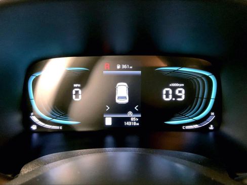 Certified 2025 Kia Soul LX w/ LX Technology Package FWD image 20