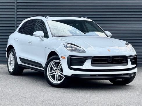 Used 2022 Porsche Macan AWD/4WD image 9