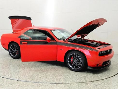 Used 2023 Dodge Challenger R/T w/ Plus Package RWD image 9