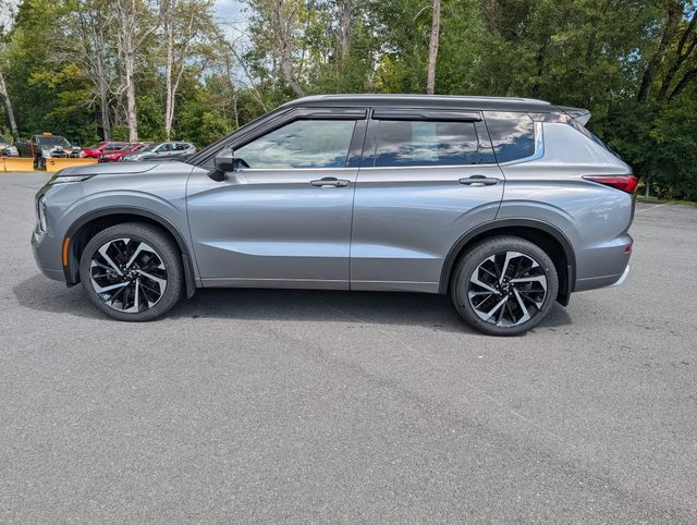 Used 2023 Mitsubishi Outlander SEL AWD/4WD image 8