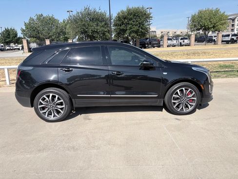 Used 2022 Cadillac XT5 Sportv w/ Platinum Package AWD/4WD image 3