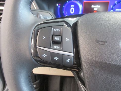 Used 2022 Ford Escape SEL w/ Technology Package image 33