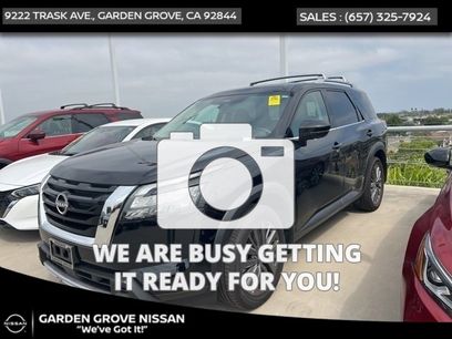 Certified 2025 Nissan Pathfinder SL w/ SL Premium Package
