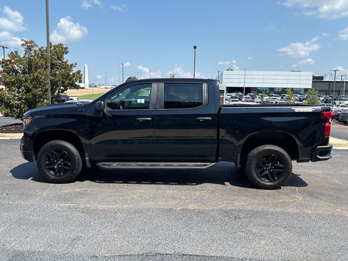 Used 2023 Chevrolet Silverado 1500 Custom Trail Boss w/ LPO, Dark Essentials Package AWD/4WD image 9