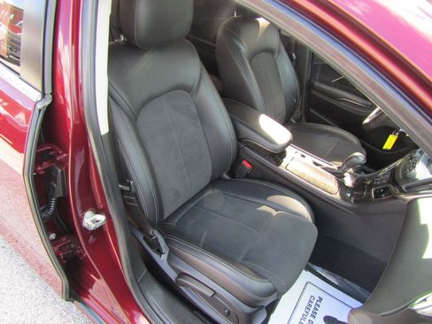 Used 2014 Buick LaCrosse FWD image 16