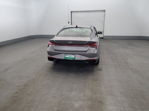 Used 2023 Hyundai Elantra SEL FWD image 7