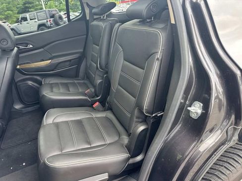 Used 2019 GMC Acadia Denali w/ Technology Package AWD/4WD image 21