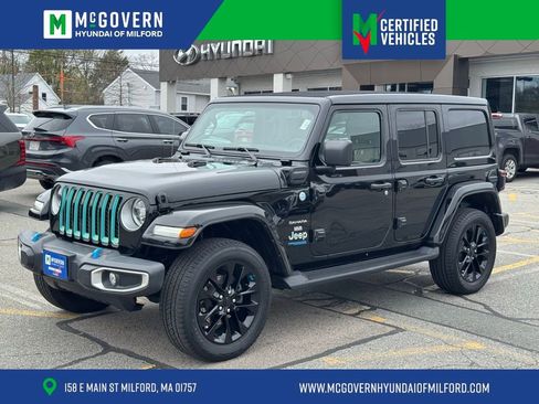 Used 2022 Jeep Wrangler Unlimited Sahara w/ Cold Weather Group image 1