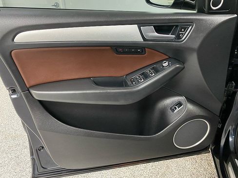 Used 2017 Audi Q5 2.0T Premium Plus w/ Technology Package image 9