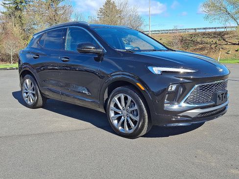 Used 2025 Buick Encore GX Avenir w/ Avenir Convenience Package AWD/4WD image 1