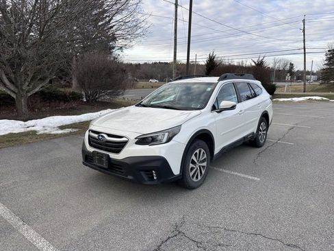 Used 2021 Subaru Outback Premium image 7