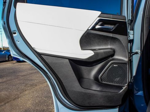 New 2025 Mitsubishi Outlander SE image 11