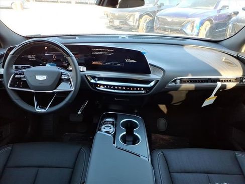 New 2026 Cadillac Lyriq Sport w/ LPO, Floor Liner Package AWD/4WD image 18