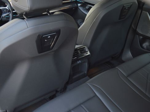 Certified 2025 BMW 530i xDrive AWD/4WD image 29