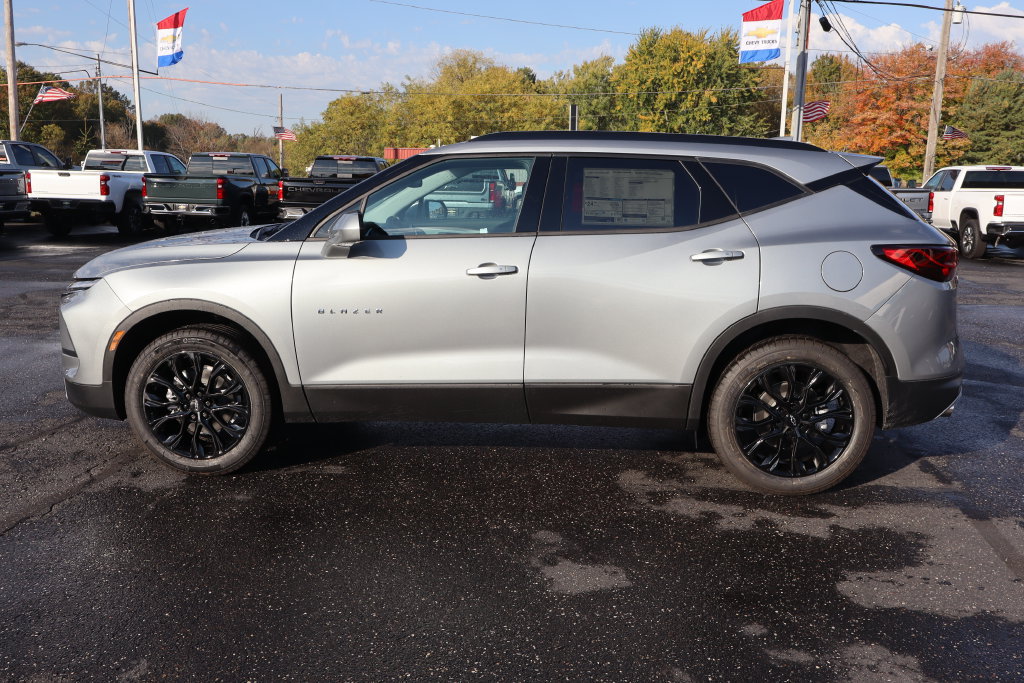 New 2026 Chevrolet Blazer LT w/ Convenience Package AWD/4WD image 26