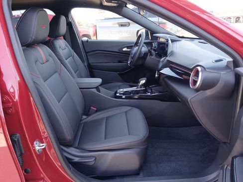 Used 2026 Chevrolet Trax RS w/ Sunroof Package FWD image 52