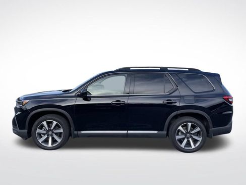 Used 2025 Honda Pilot Touring image 2