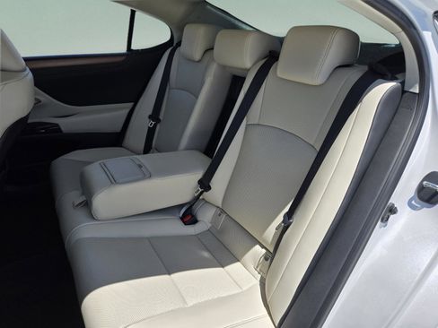 Certified 2025 Lexus ES 350 w/ Premium Package FWD image 21