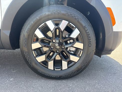 Used 2025 Hyundai Santa Cruz SEL FWD image 24
