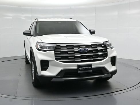 Used 2025 Ford Explorer Active RWD image 55