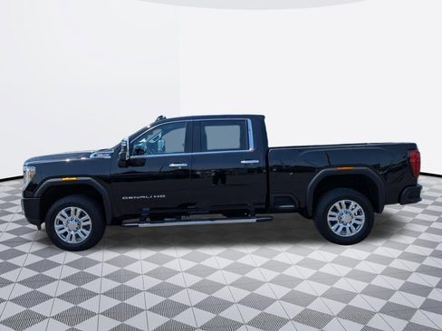 Certified 2022 GMC Sierra 2500 Denali w/ Denali Ultimate Package AWD/4WD image 8