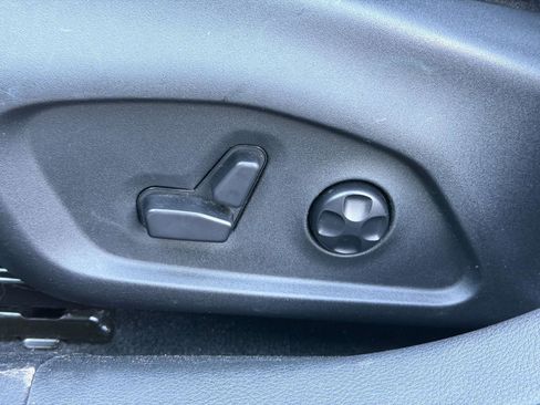 Used 2018 Jeep Compass Latitude w/ Popular Equipment Group image 21