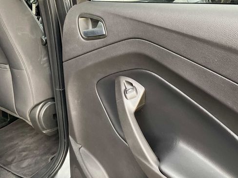 Used 2018 Ford Escape SE image 44