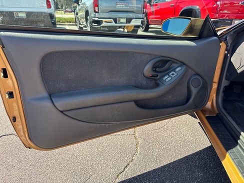 Used 1998 Pontiac Firebird Formula w/ Opt Pkg image 11